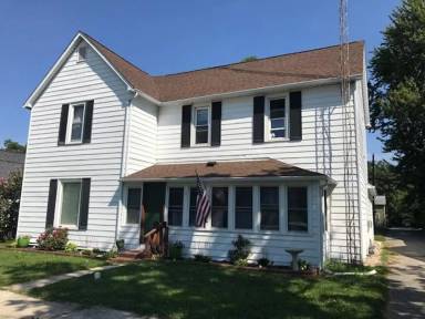 Main picture of 811 E Fort Wayne St