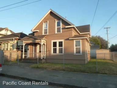 Main picture of 135 W Cedar St