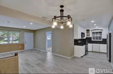 Main picture of 7601 Juniper St