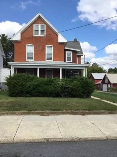 Main picture of 229 E Orange St