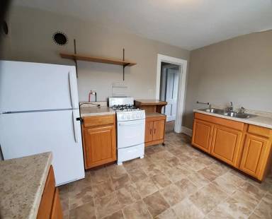 Main picture of 438 W 9th Ave