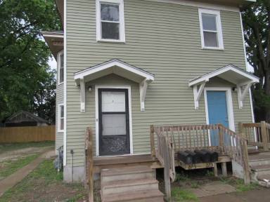 Main picture of 223 N 10th St