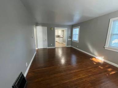 Main picture of 3306 Winter St