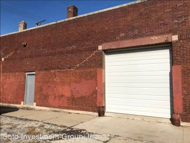 Main picture of 2300 N Knox Ave
