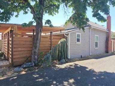 Main picture of 1213 NE 6th St