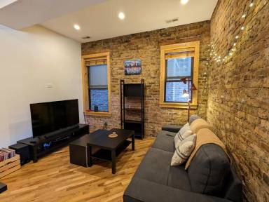 Main picture of 2328 W Thomas St