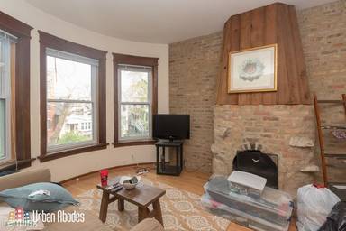 Main picture of 3826 N Kenmore Ave
