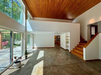 Main picture of 1911 Billabong Ln