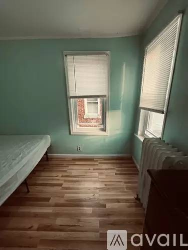 Main picture of 1708 Lancaster Ave