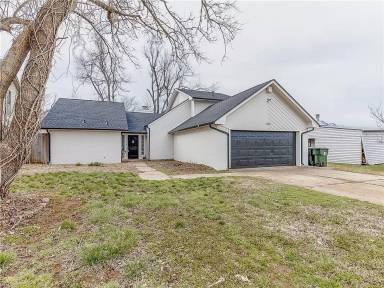 Main picture of 2104 Whiteoak Cir