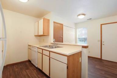Main picture of Willow Creek Apartments