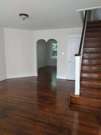 Main picture of 516 S 59th St