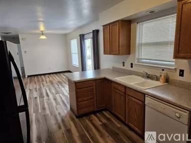 Main picture of 359 W Spaulding Ave S