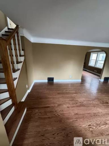 Main picture of 5242 S Albany Ave