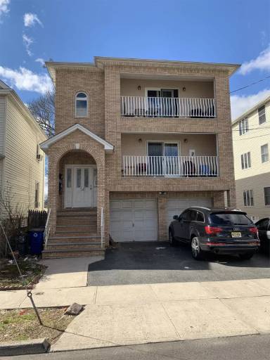 Main picture of 345 Rosehill Pl