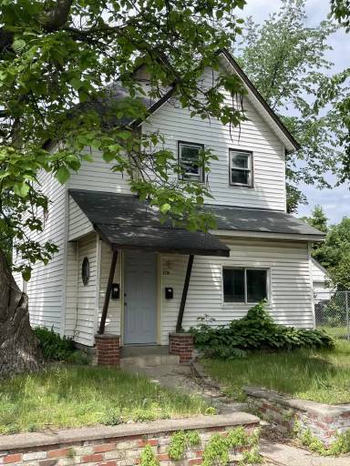 Main picture of 1716 5th St NE