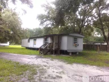 Main picture of 19 SE 411th St
