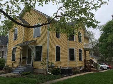 Main picture of 222 N Lincoln St