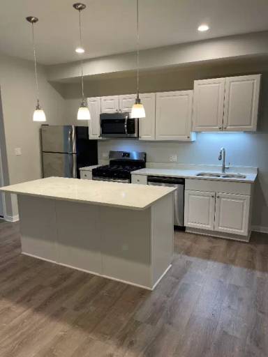 Main picture of 5200 W Parker Ave