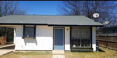 Main picture of 5243 Marconi St