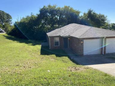 Main picture of 730 S Erika Ave