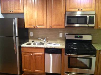 Main picture of 1629 L St NE