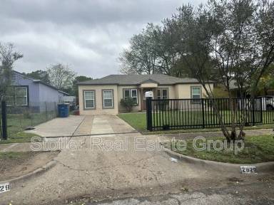 Main picture of 2829 Falls Dr