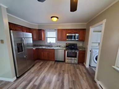 Main picture of 6 Grove Cir