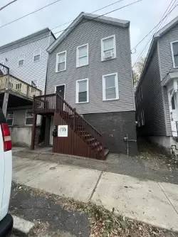 Main picture of 820 1st St