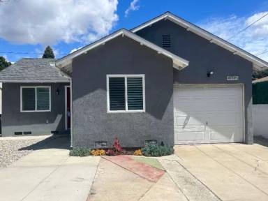 Main picture of 4070 Charles Ave