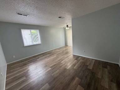Main picture of 1610 S Spring St And 1609 1 St