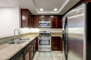 Main picture of 7800 Topanga Canyon Blvd
