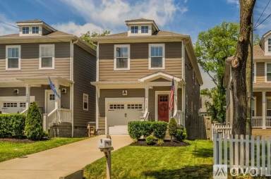 Main picture of 601 Ries Ave