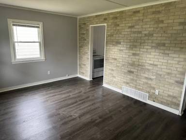 Main picture of 5267 N 50th St