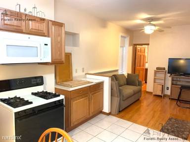 Main picture of 1 Goodridge Ct