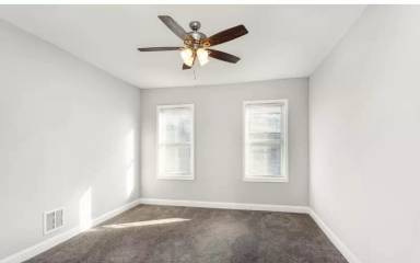 Main picture of 428 N Lakewood Ave