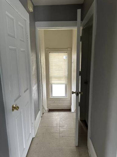 Main picture of 1108 1/2 S Carroll Ave