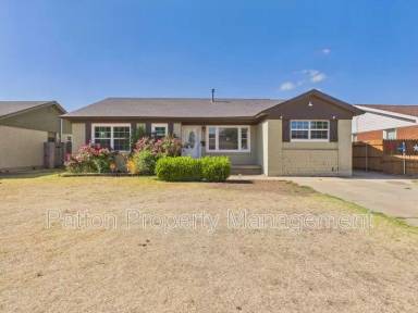Main picture of 5125 SW 16th Ave