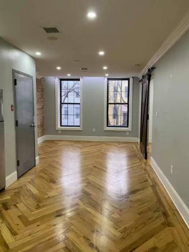 Main picture of 1102 Jefferson Ave