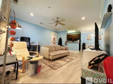 Main picture of 422 Waterford Lake Dr