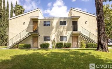 Main picture of 830 W Lincoln Ave