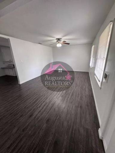 Main picture of 2626 Garfield Ave