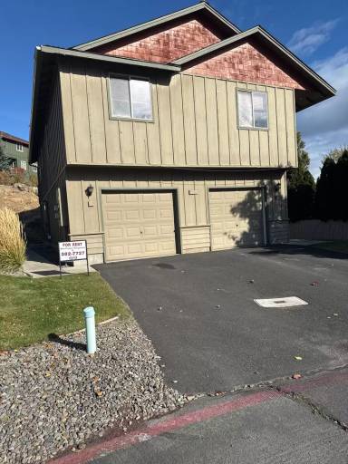 Main picture of 1431 NE Lucinda Ct