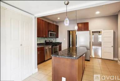 Main picture of 1210 Orren St NE