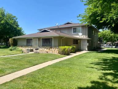 Main picture of 2576 W Fairmont Ave