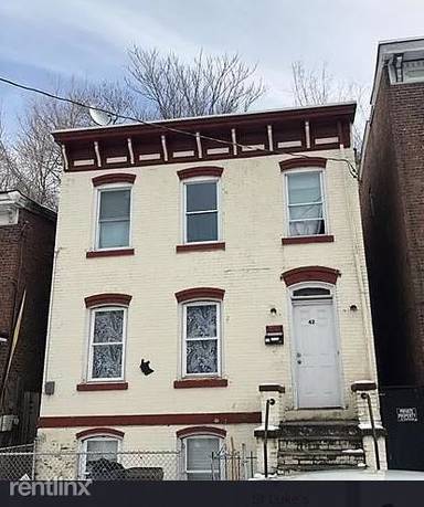 Main picture of 42 Carpenter Ave