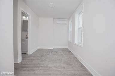 Main picture of 2120 S Daggett St