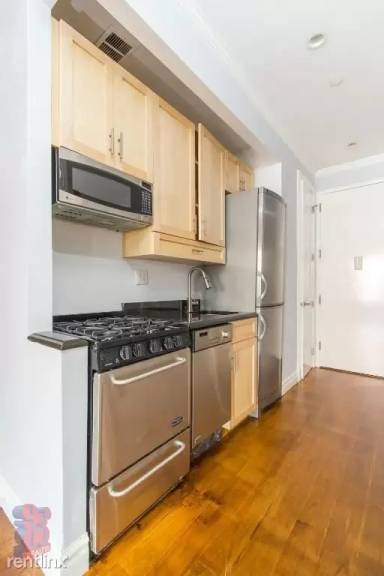 Main picture of 202 E 13th St