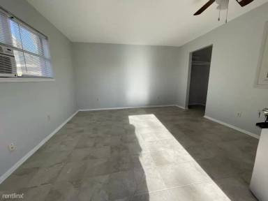 Main picture of 806 Vw Ave