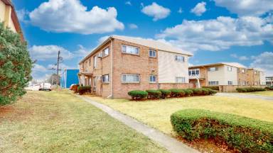 Main picture of 231 Robinhood Ln